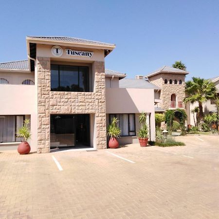 Tuscany Vryburg 外观 照片