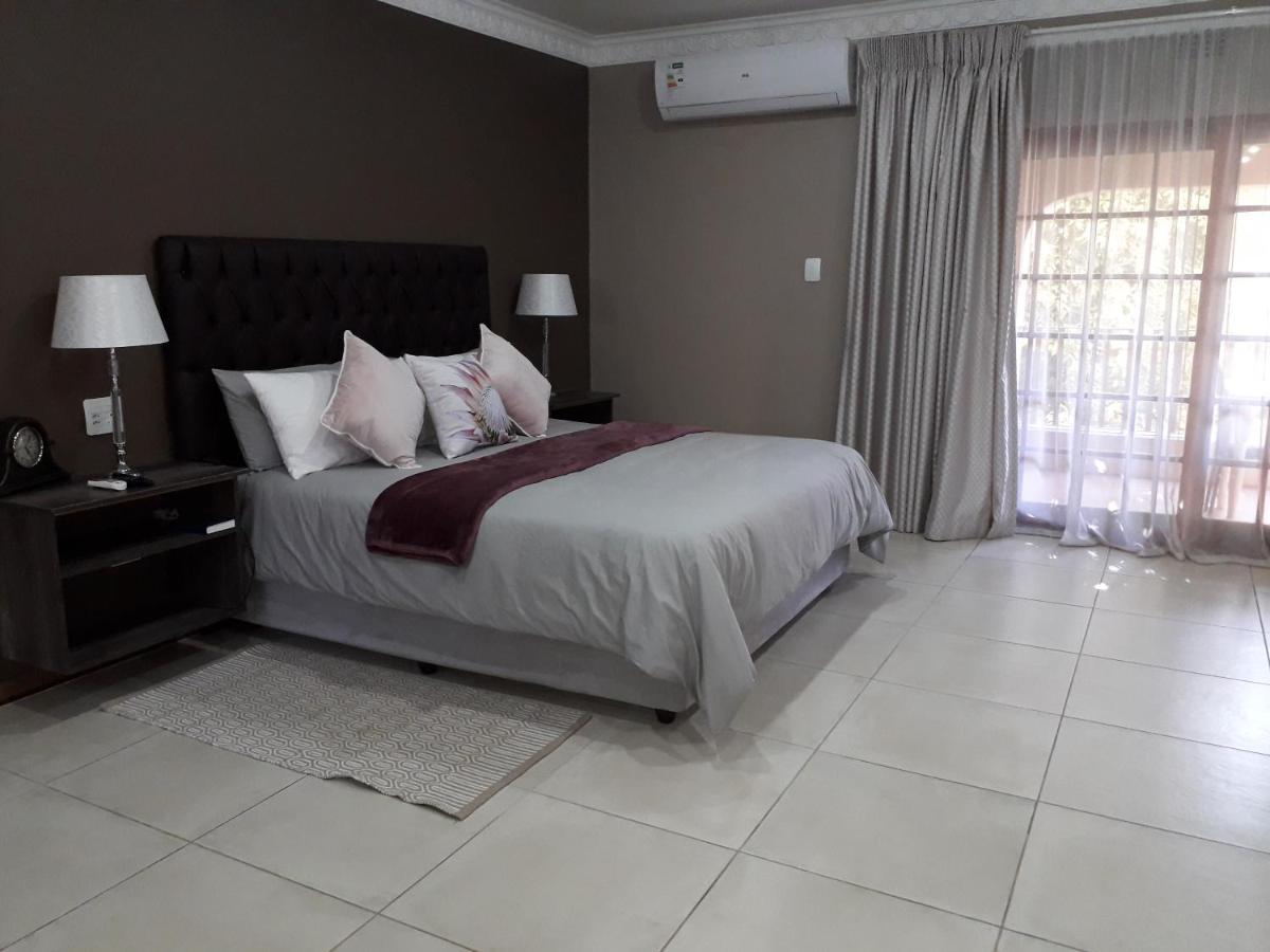 Tuscany Vryburg 外观 照片