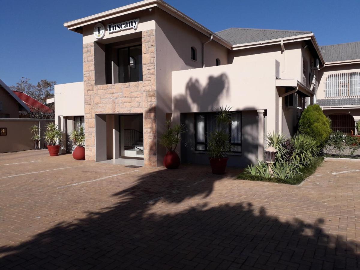 Tuscany Vryburg 外观 照片
