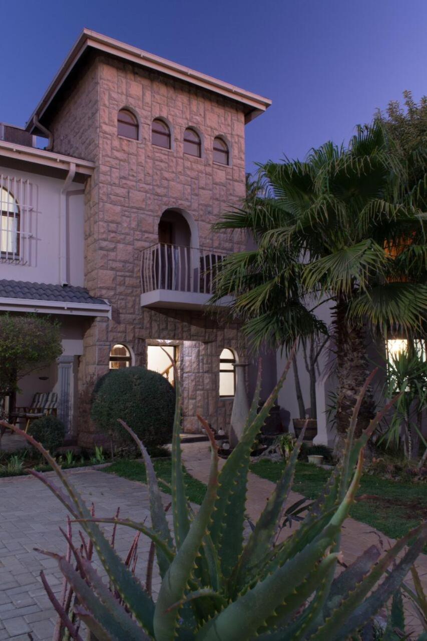 Tuscany Vryburg 外观 照片